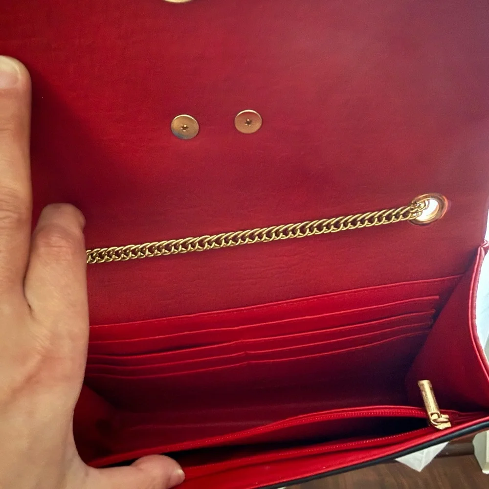 Leather Red Crossbody Purse / NEW! / ✨INSPIRED✨ - Picture 4 of 5